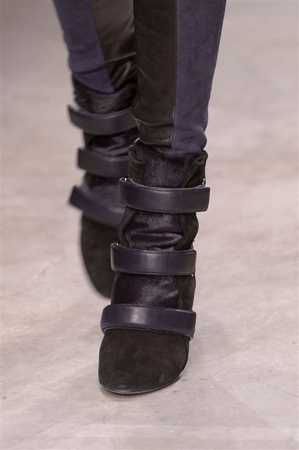 Style, Black, Knee, Leather, Material property, Boot, Synthetic rubber, Knee-high boot, Steel, 