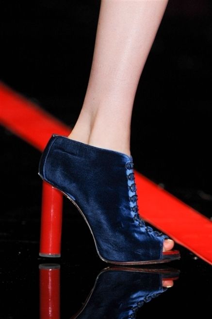 Blue, Human leg, Red, Joint, Orange, Electric blue, Carmine, Fashion, Black, Knee, 