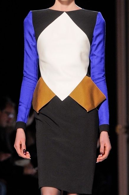 Sleeve, Shoulder, Joint, Waist, Style, Formal wear, Fashion show, Electric blue, Fashion, Neck, 