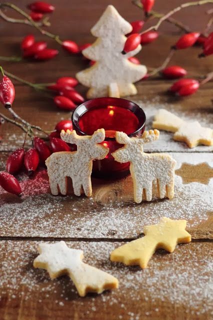 Christmas decoration, Finger food, Winter, Dessert, Bredele, Biscuit, Cuisine, Cookies and crackers, Baked goods, Christmas, 