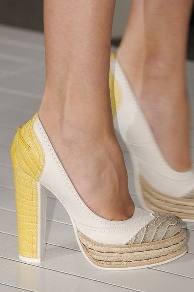 Footwear, Yellow, Human leg, Joint, White, Red, Tan, Fashion, Beauty, Close-up, 
