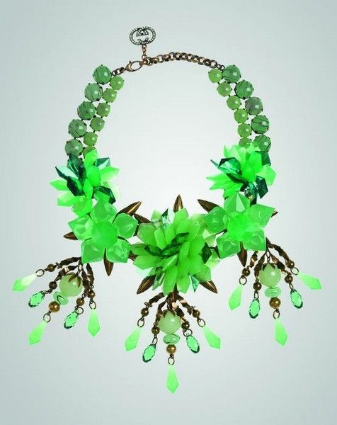 Green, Leaf, Jewellery, Art, Natural material, Body jewelry, Art paint, Wreath, 