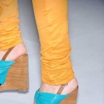 Footwear, Yellow, Human leg, Textile, Joint, Orange, Tan, Foot, Fashion, Teal, 