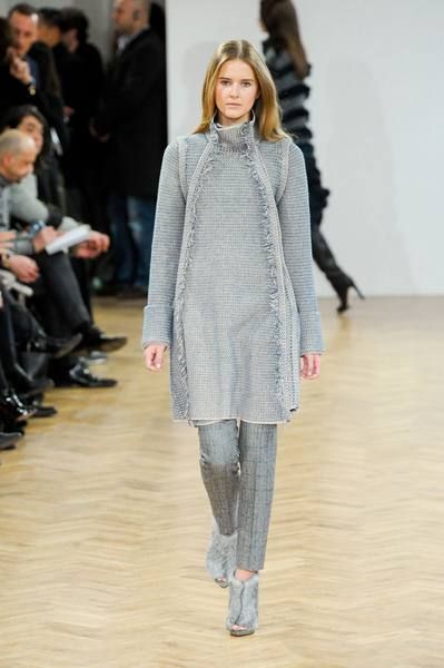 Face, Human, Leg, Sleeve, Shoulder, Fashion show, Joint, Outerwear, Floor, Style, 