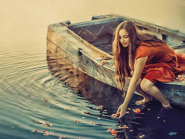 Reflection, Long hair, Flash photography, Cg artwork, Boat, Watercraft, Naval architecture, Model, Water transportation, Wave, 