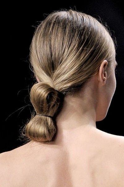 Ear, Hairstyle, Shoulder, Style, Back, Blond, Beauty, Neck, Long hair, Brown hair, 