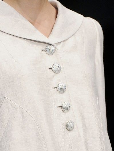 Collar, Sleeve, Textile, White, Pattern, Fashion, Button, Ivory, Beige, Fashion design, 