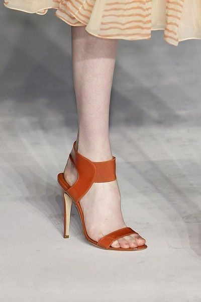 Leg, Brown, Human leg, Joint, High heels, Sandal, Orange, Tan, Foot, Fashion, 