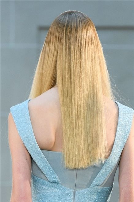Clothing, Hairstyle, Shoulder, Textile, Joint, Back, Blond, Long hair, Teal, Street fashion, 