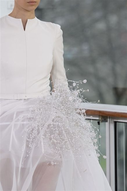 Sleeve, Textile, White, Collar, Wedding dress, Bridal clothing, Fashion, Beauty, Bridal veil, Embellishment, 