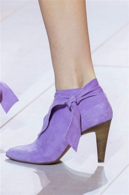 Footwear, Purple, Human leg, Pink, Lavender, Violet, Fashion, Basic pump, High heels, Dancing shoe, 