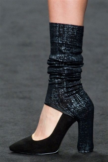 Human leg, Joint, Fashion, Black, High heels, Close-up, Foot, Sandal, Calf, Ankle, 