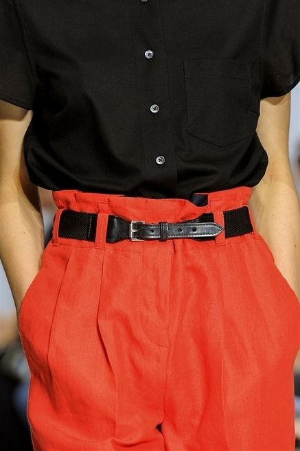 Sleeve, Textile, Collar, Waist, Red, Pocket, Belt buckle, Style, Khaki, Fashion, 