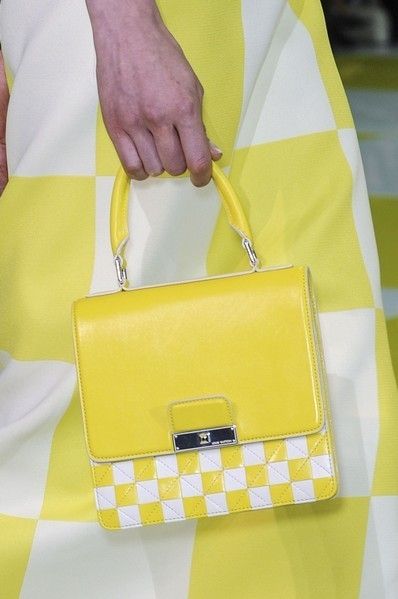 Yellow, Bag, Style, Fashion accessory, Shoulder bag, Pattern, Luggage and bags, Fashion, Beige, Strap, 