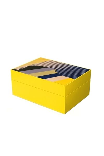 Yellow, Rectangle, Parallel, Box, Packaging and labeling, Square, Packing materials, Cardboard, Paper product, Office supplies, 