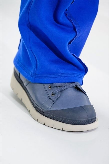 Blue, Shoe, Textile, Denim, White, Electric blue, Azure, Cobalt blue, Tan, Walking shoe, 