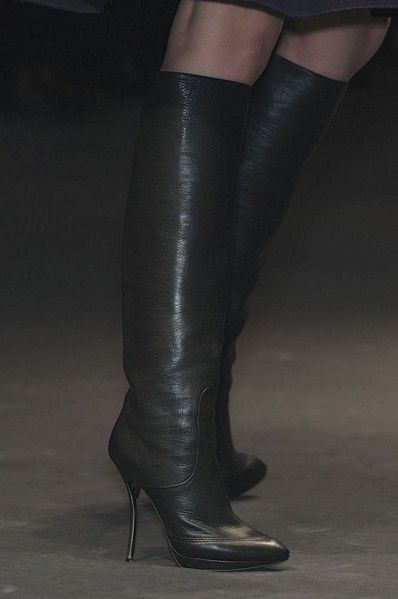 Human leg, Textile, Joint, Fashion, Leather, Black, Boot, Knee-high boot, Foot, Fashion design, 