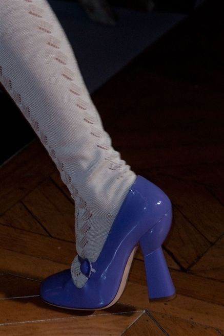 Blue, Human leg, Floor, Flooring, High heels, Electric blue, Hardwood, Tan, Majorelle blue, Basic pump, 