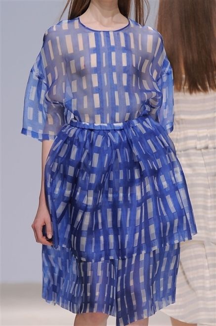 Clothing, Blue, Sleeve, Shoulder, Textile, Joint, Pattern, Electric blue, Style, One-piece garment, 