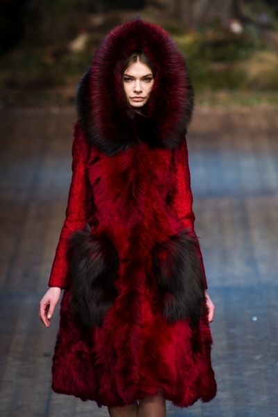 Lip, Sleeve, Textile, Red, Winter, Dress, One-piece garment, Red hair, Fur clothing, Fashion, 