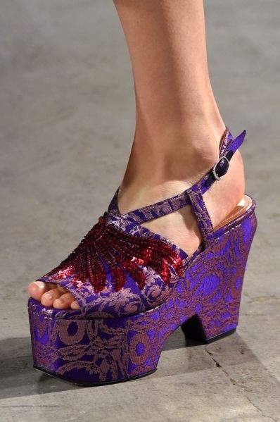 Blue, High heels, Toe, Human leg, Purple, Joint, Sandal, Foot, Lavender, Fashion, 