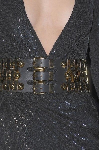 Collar, Metal, Silver, Fashion design, Embellishment, Body jewelry, Gold, 