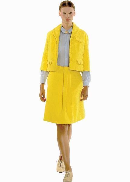 Yellow, Collar, Sleeve, Shoulder, Textile, Standing, Style, Formal wear, One-piece garment, Dress, 