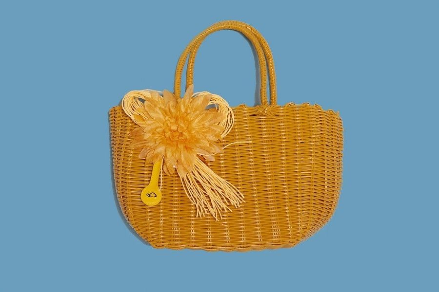 Wicker, Basket, Home accessories, Storage basket, Bag, Picnic basket, Shoulder bag, 