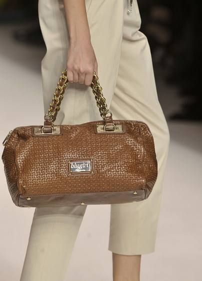 Brown, Product, Bag, Joint, Khaki, Style, Fashion accessory, Font, Luggage and bags, Shoulder bag, 