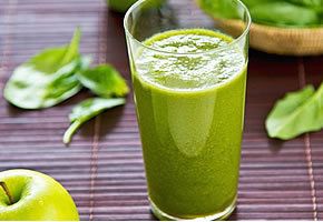 Green, Leaf, Ingredient, Juice, Vegetable juice, Food, Tableware, Aojiru, Drink, Health shake, 