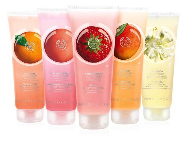 Liquid, Product, Logo, Fruit, Orange, Peach, Drink, Produce, Natural foods, Ingredient, 