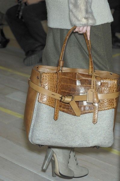 Brown, Product, Bag, Textile, Fashion accessory, Style, Luggage and bags, Shoulder bag, Fashion, Beige, 