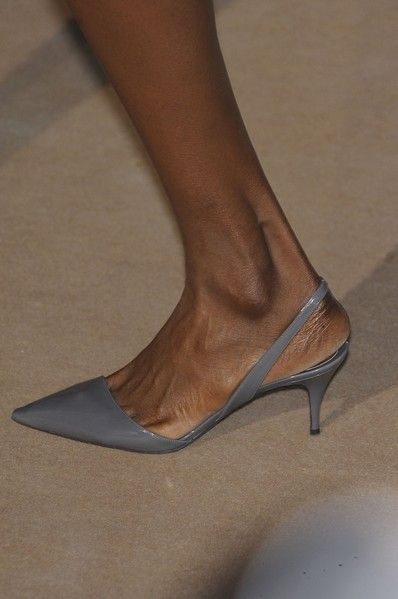 Brown, Human leg, Joint, Tan, Grey, Beige, Close-up, Foot, Silver, Ankle, 