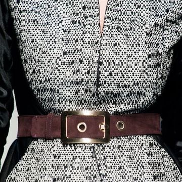 Collar, Textile, Belt buckle, Pattern, Pocket, Buckle, Button, Belt, Cuff, Strap, 