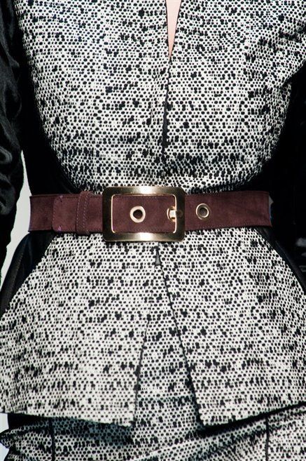 Collar, Textile, Belt buckle, Pattern, Pocket, Buckle, Button, Belt, Cuff, Strap, 