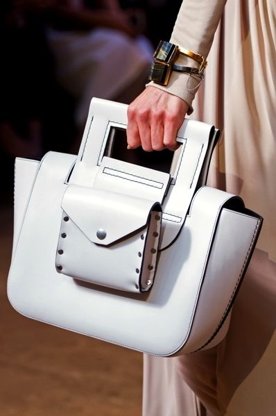 Product, White, Bag, Style, Fashion, Luggage and bags, Wrist, Strap, Beige, Gadget, 