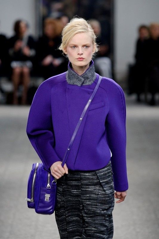 Sleeve, Purple, Style, Bag, Fashion accessory, Waist, Electric blue, Street fashion, Cobalt blue, Fashion, 