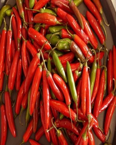 Ingredient, Vegetable, Red, Produce, Bird's eye chili, Spice, Food, Malagueta pepper, Bell peppers and chili peppers, Chili pepper, 