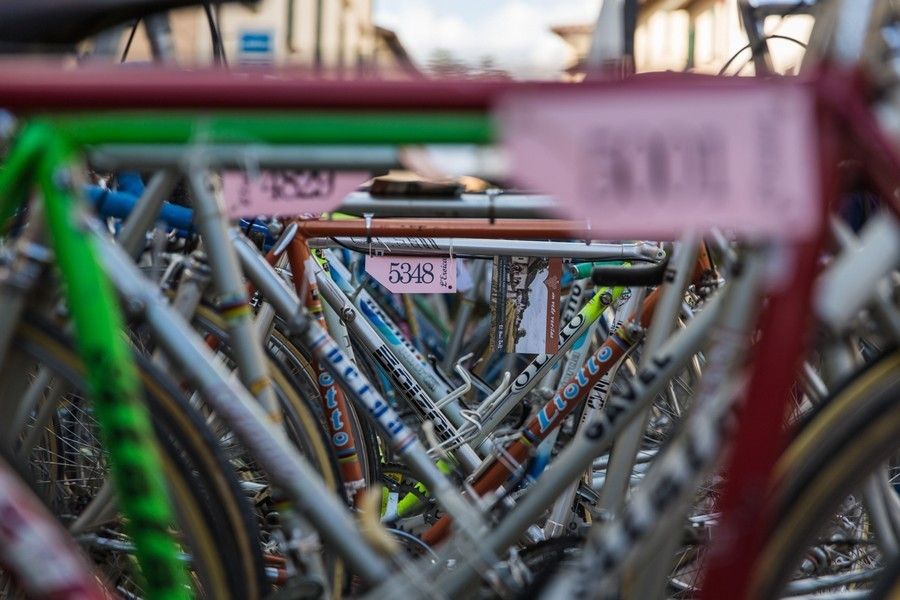 Bicycle tire, Bicycle frame, Bicycle accessory, Bicycle, Bicycle handlebar, Bicycle wheel rim, Bicycle part, Bicycle fork, Bicycle wheel, Bicycle saddle, 