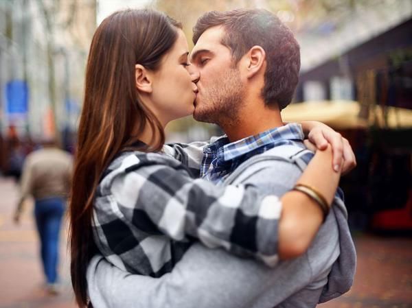 Quanto tempo dobbiamo uscire prima di baciare