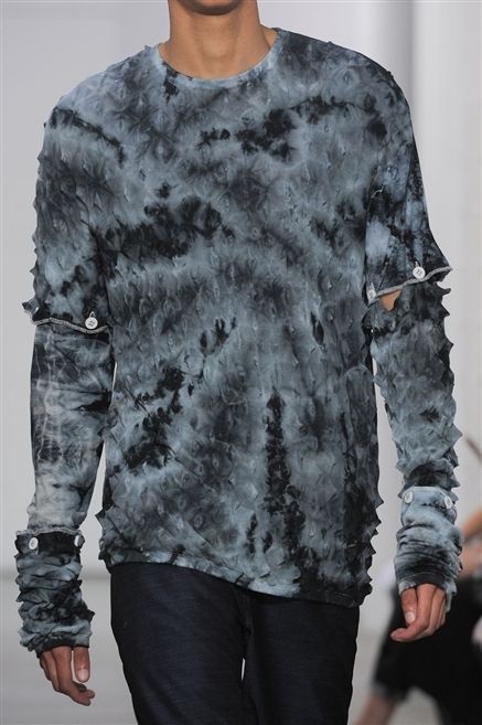 Sleeve, Joint, Denim, Fashion, Neck, Muscle, Street fashion, Design, Camouflage, Active shirt, 