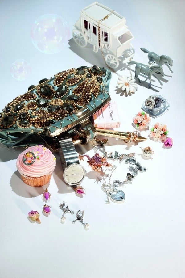 Pink, Art, Dessert, Sweetness, Baked goods, Cupcake, Illustration, Toy, Creative arts, Baking, 