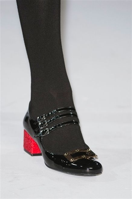 Human leg, Style, Carmine, Fashion, Black, Material property, Fashion design, Silver, Coquelicot, Ankle, 