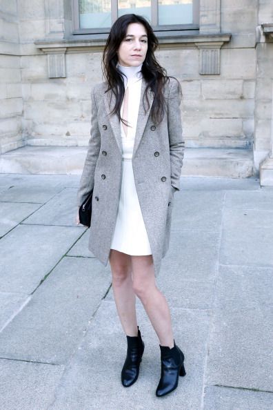 Clothing, Sleeve, Coat, Collar, Textile, Joint, Outerwear, White, Style, Street fashion, 