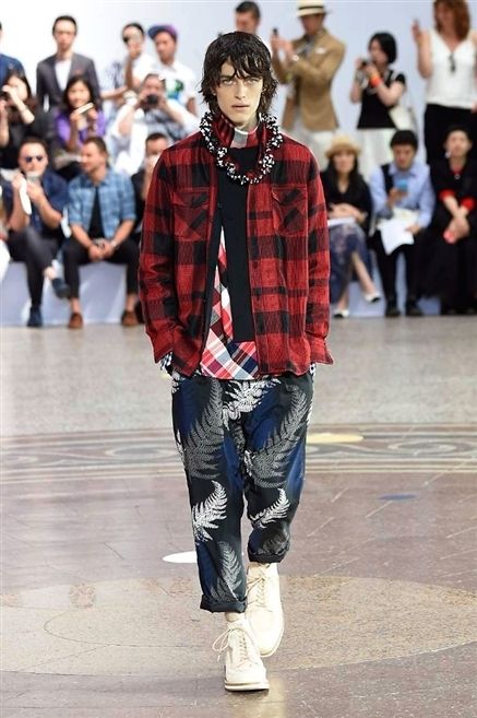 Clothing, Footwear, People, Fashion show, Plaid, Sleeve, Trousers, Event, Shoulder, Shirt, 