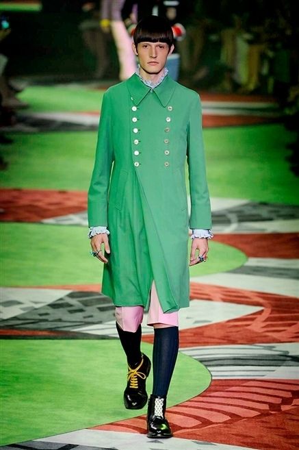 Green, Outerwear, Hat, Fashion show, Style, Street fashion, Jewellery, Runway, Fashion model, Fashion, 