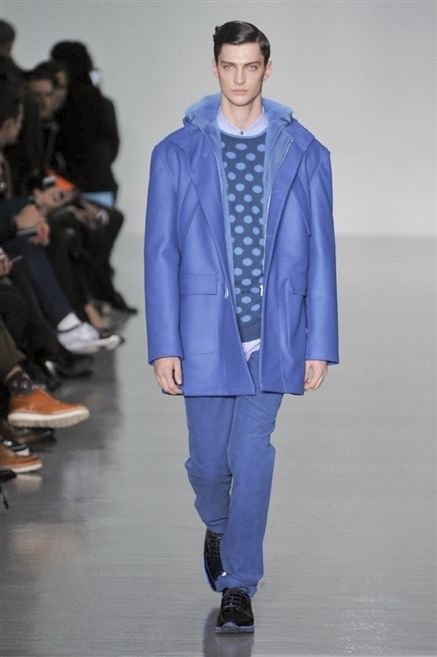 Clothing, Blue, Fashion show, Sleeve, Trousers, Textile, Outerwear, Runway, Style, Jacket, 