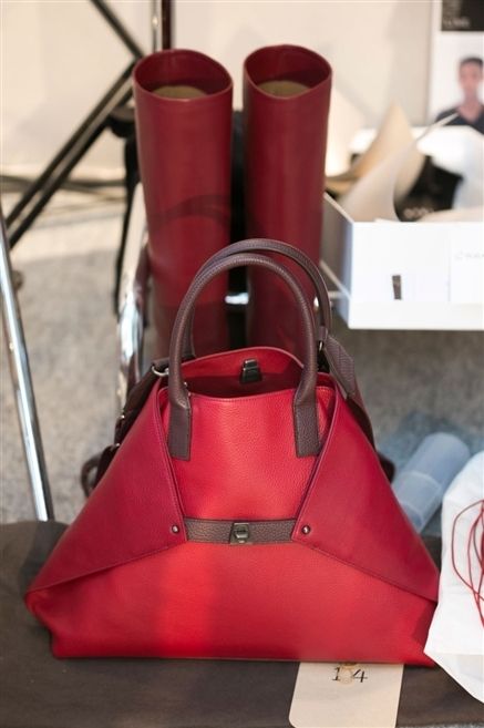 Red, Bag, Carmine, Shoulder bag, Leather, Material property, Strap, Cylinder, Baggage, Coquelicot, 