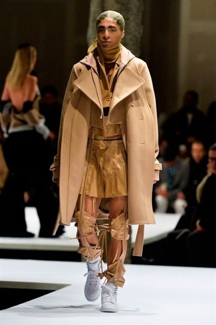 Fashion show, Trousers, Runway, Shoe, Outerwear, Fashion model, Costume design, Winter, Fashion, Jacket, 