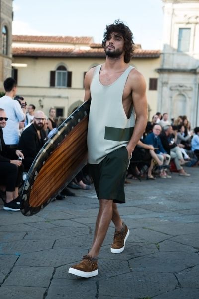 Musical instrument, Musician, Street performance, Performance art, Folk instrument, Membranophone, Drum, Walking shoe, Beard, Boats and boating--Equipment and supplies, 